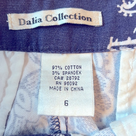 Dalia Collection Cotton Shorts . Size6 - Picture 3 of 3